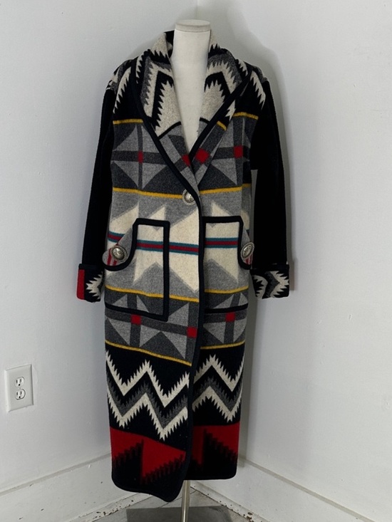 Vintage Jackets & Blazers - Vintage Reversible Pendleton? Native Pattern Conch Button Coat